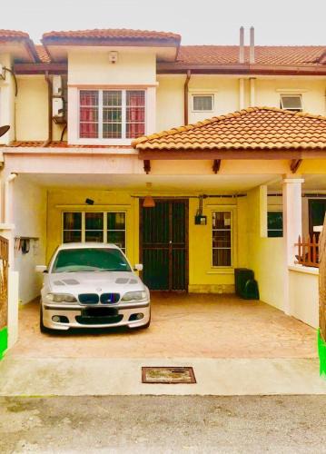 Batu Caves House | HOMESTAY GOMBAK PERMAI