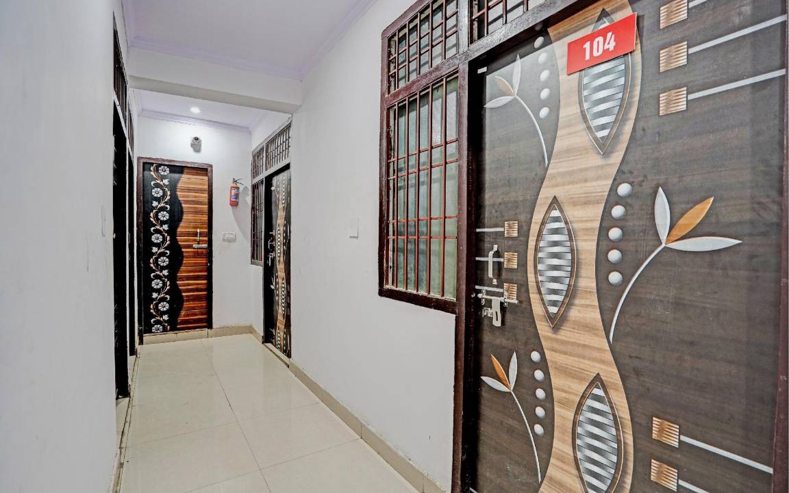 Noida Hotel | Hotel ∙ 3 guests
