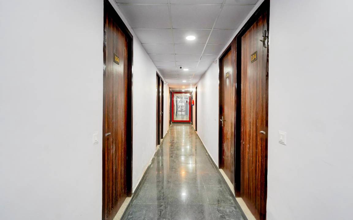 Ghaziabad Hotel | Hotel ∙ 3 guests