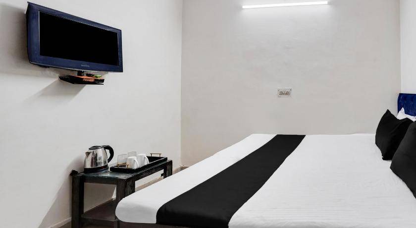 Janakpuri Hotel | Hotel ∙ 3 guests