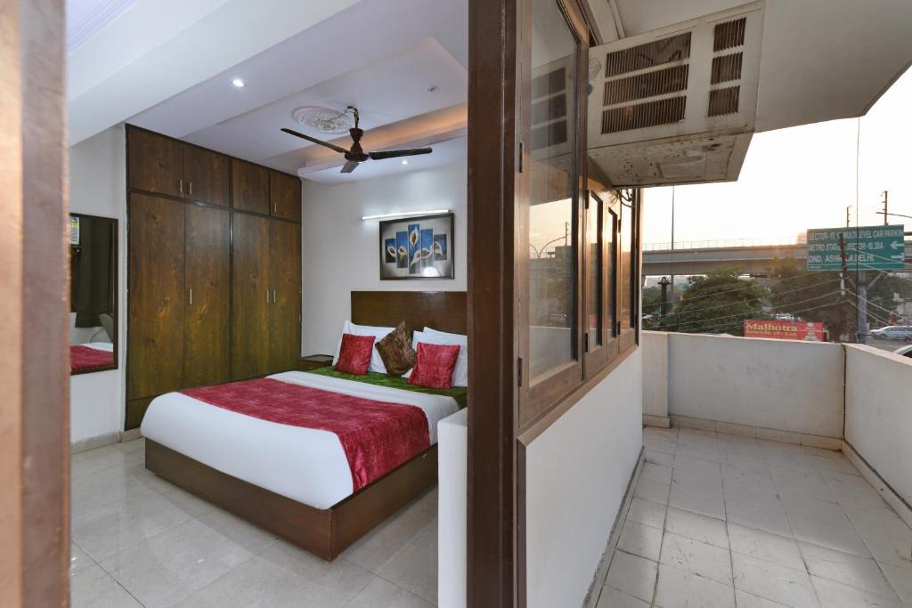 Sector 27 Hotel | Hotel Admire Inn Sector-18 by ASPL