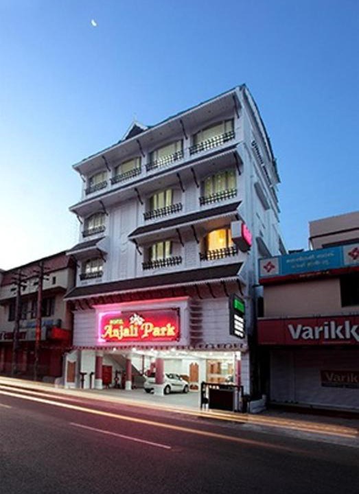 Onamthuruth Hotel | Hotel Anjali Park
