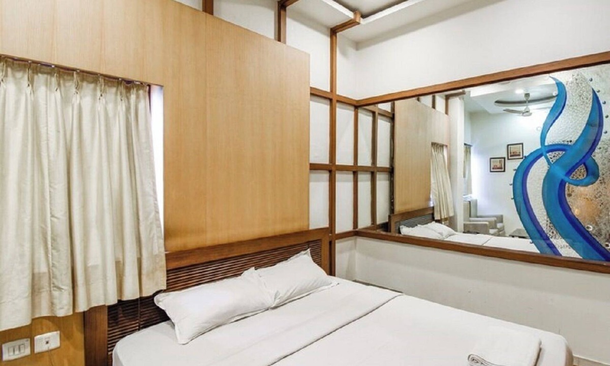 Bhowanipore Hotel | Hotel Aston