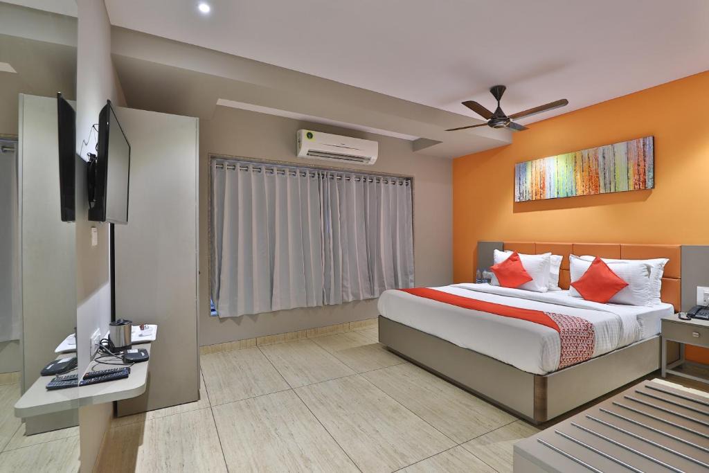 Surat Hotel | Hotel Avalon