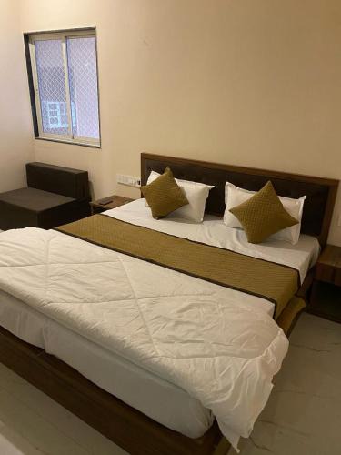 Khatu Hotel | Hotel Banshi Wala - Best Hotel in Khatu Shyam ji Near Khatu shyam ji Tample