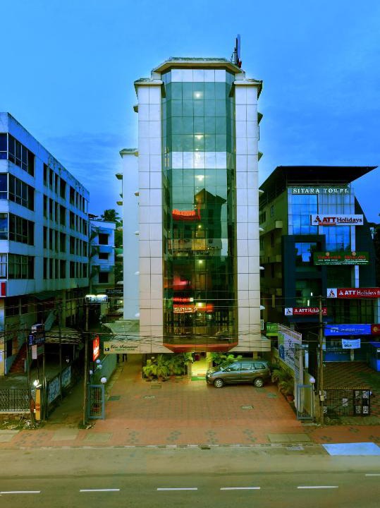 Thampanoor Hotel | Hotel Elisa International Tourist Home