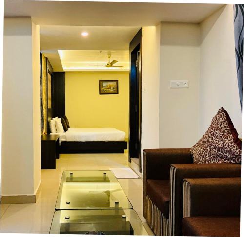 Civil Lines Hotel | Hotel Galaxy
