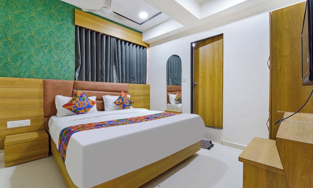 Ahmedabad Hotel | HOTEL GREEN TREE