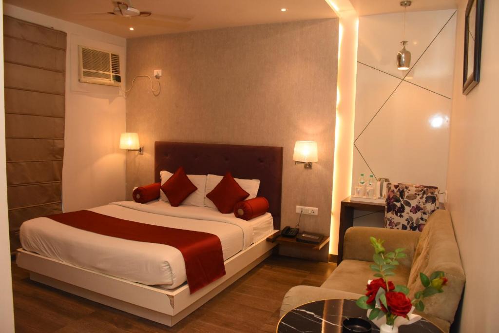 Alambagh Hotel | Hotel Gurveer Royal