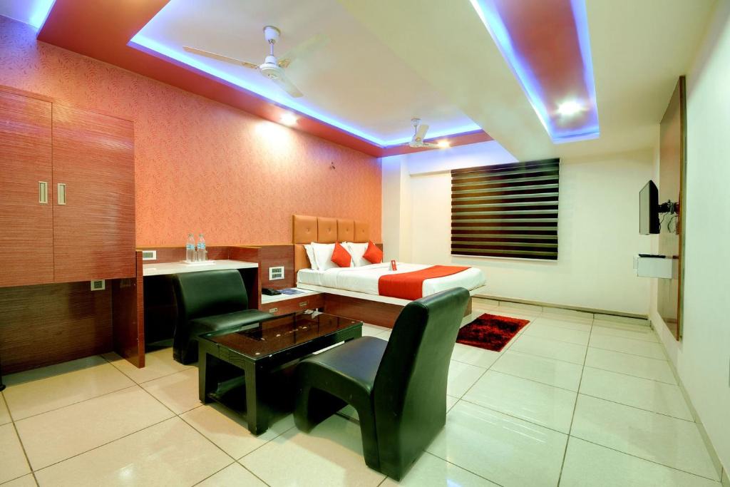 Gandhinagar Hotel | Hotel Hillton