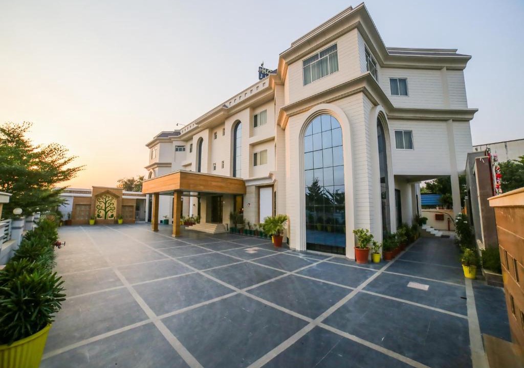 Jaipur Hotel | Hotel JJ Valley