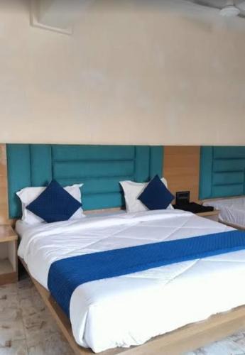 Ahmedabad Hotel | HOTEL KONARK in