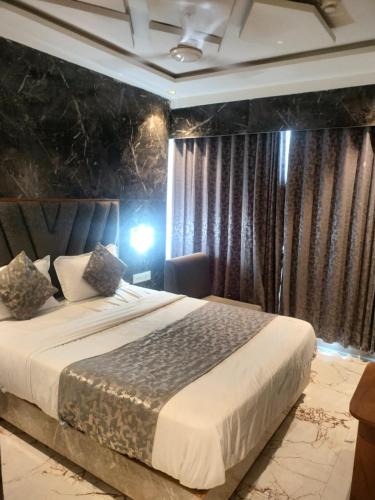 Gandhinagar Hotel | Hotel Lotus Lide