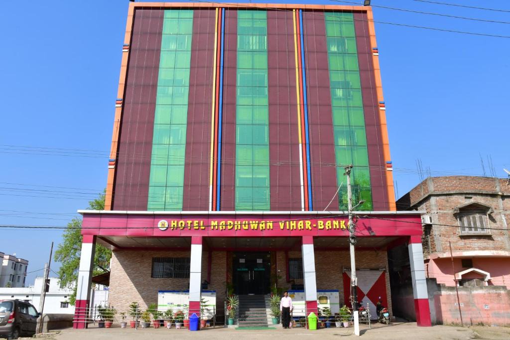 Vijay Nagar Hotel | HOTEL MADHUWAN VIHAR