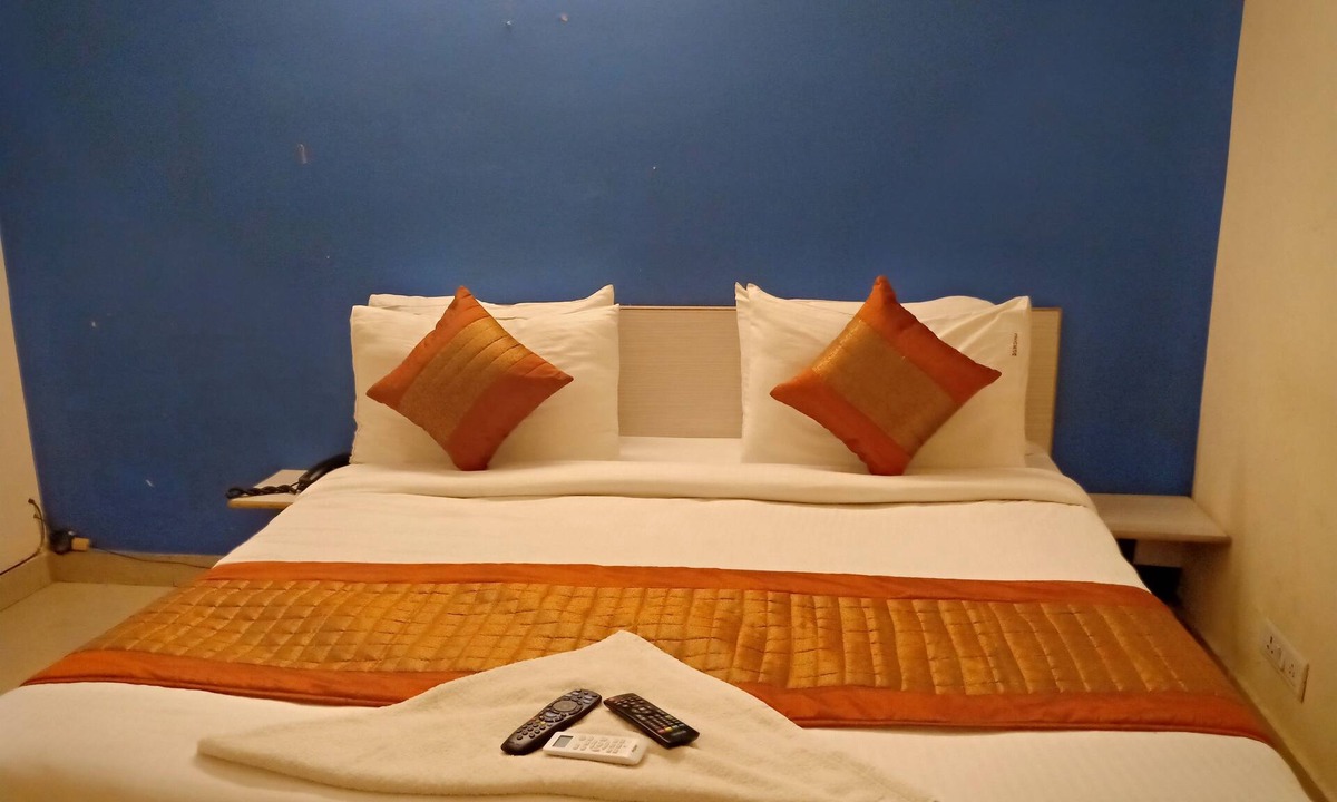 Sector 62 Hotel | Hotel Mohan Noida