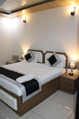 Sikandarabad Hotel | Hotel O Dream House