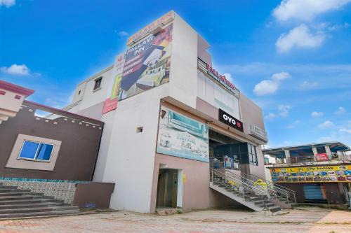 Bhubaneshwar Hotel | Hotel O PALLAVI INN