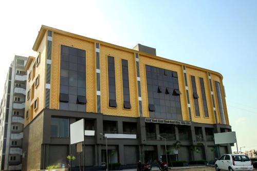 Ahmedabad Hotel | Hotel O Royal City Vistral Gam metro station