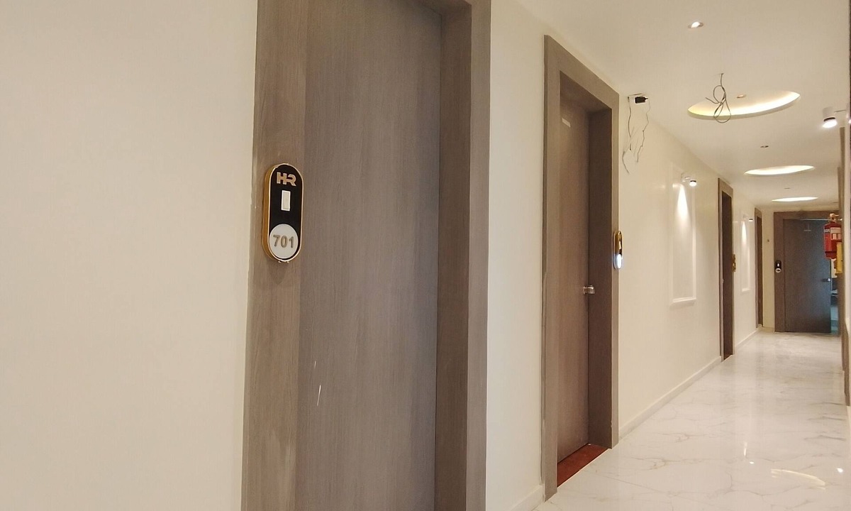 Vadodara Hotel | Hotel R Gold