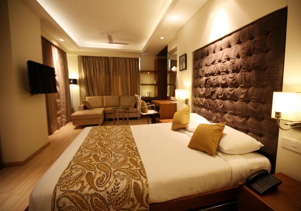 Ahmedabad City Centre Hotel | Hotel Riverview