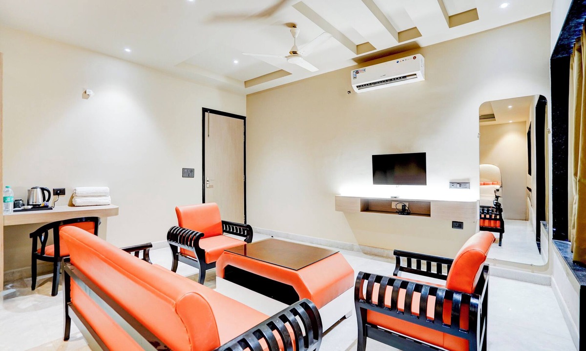 Sector 70 Apartment | Hotel Royal City