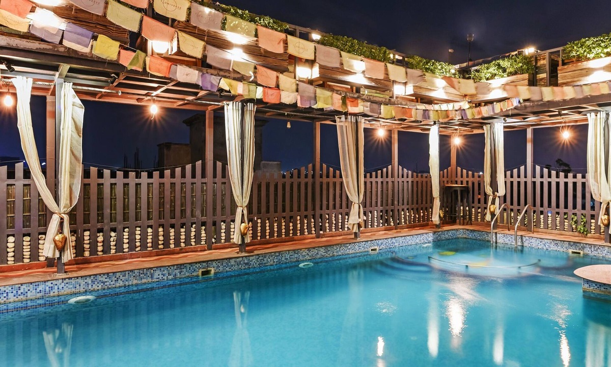 Malviya Nagar Hotel | Hotel Royal Empire