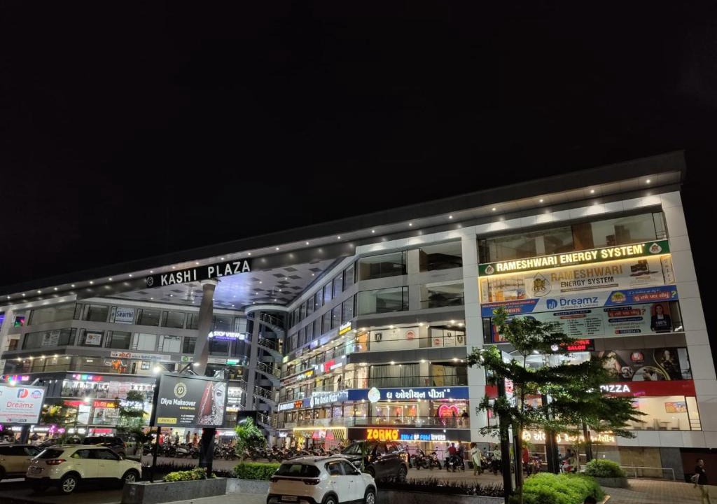 Kamrej Hotel | HOTEL ROYAL PLAZA