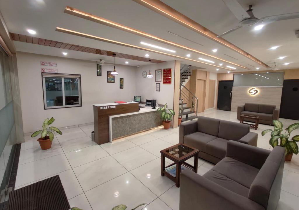 Palsana Hotel | HOTEL SAHYOG & ROOMS