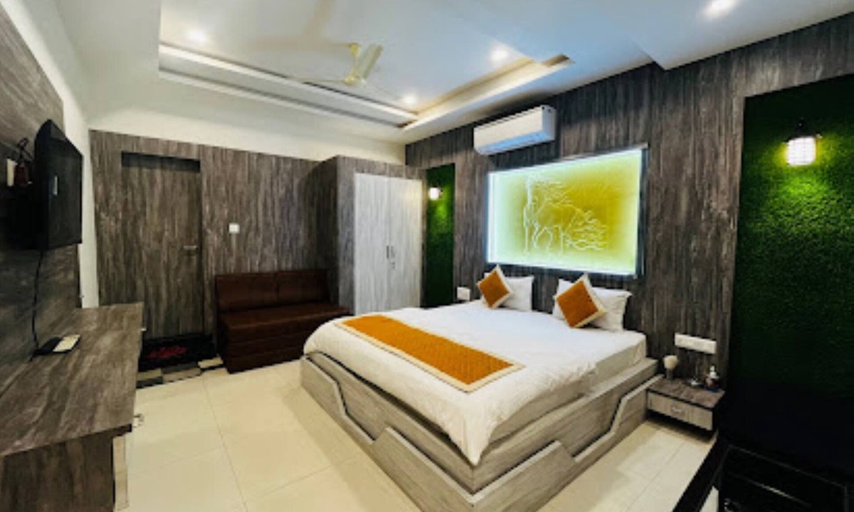 Chittorgarh Hotel | Hotel Saikripa Chittorgarh With AC