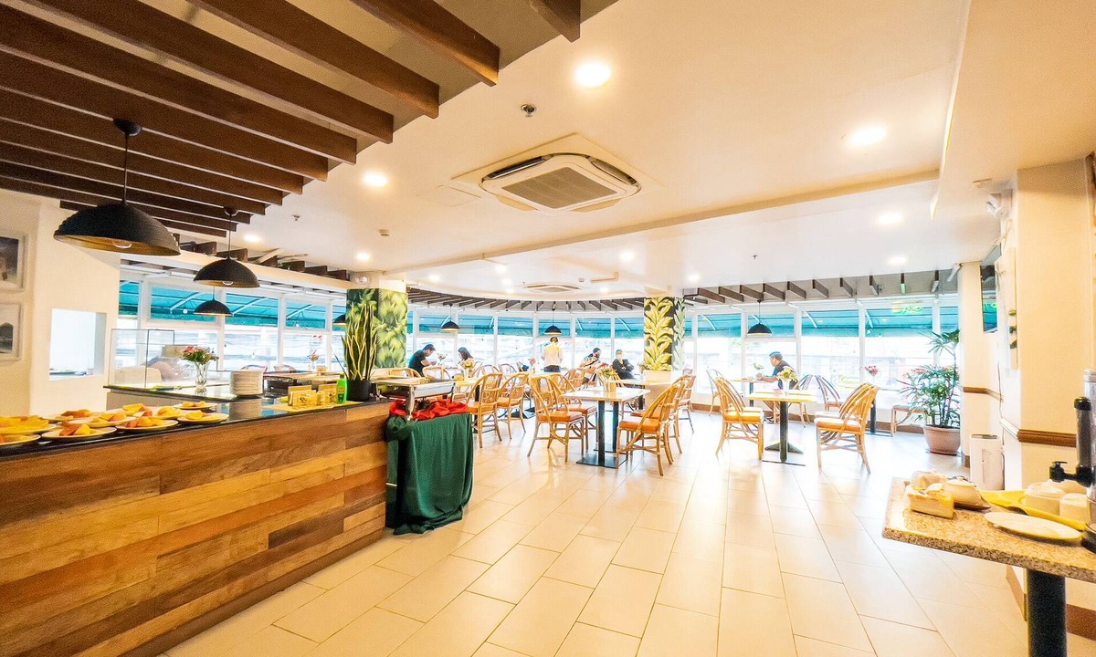 Legazpi Hotel | Hotel Sentro Legazpi