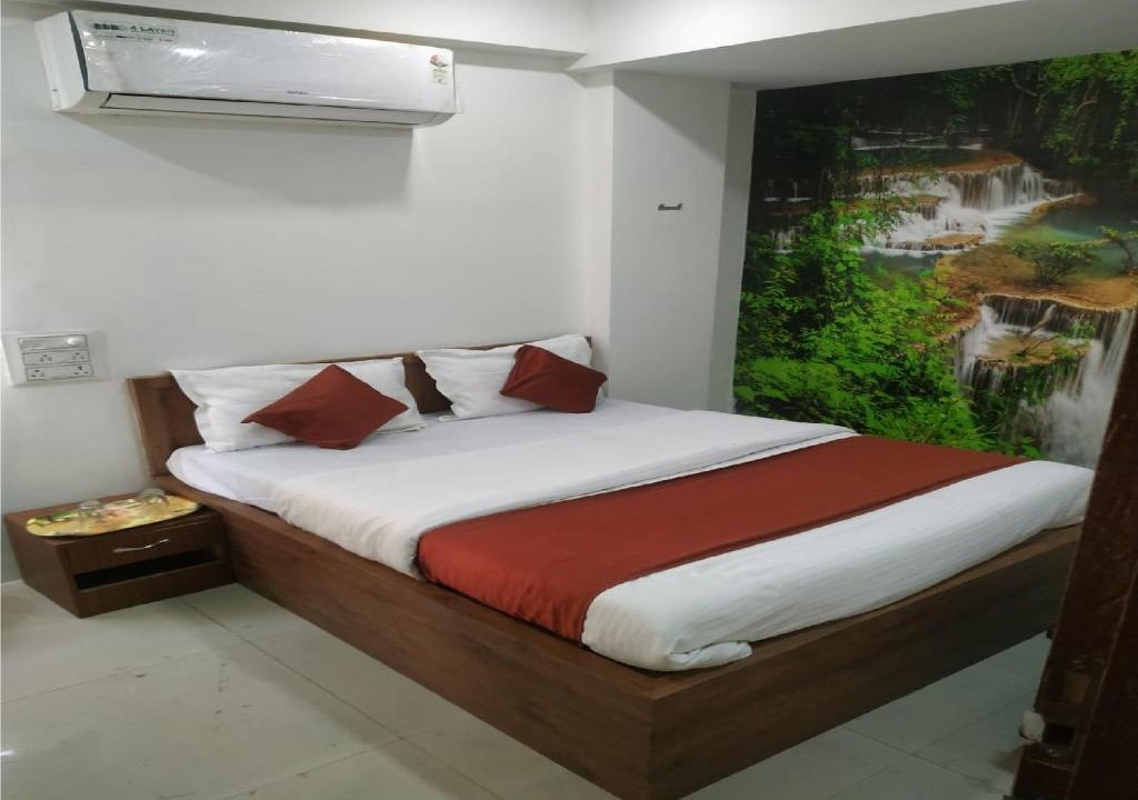 Ahmedabad Hotel | Hotel Shree Sai