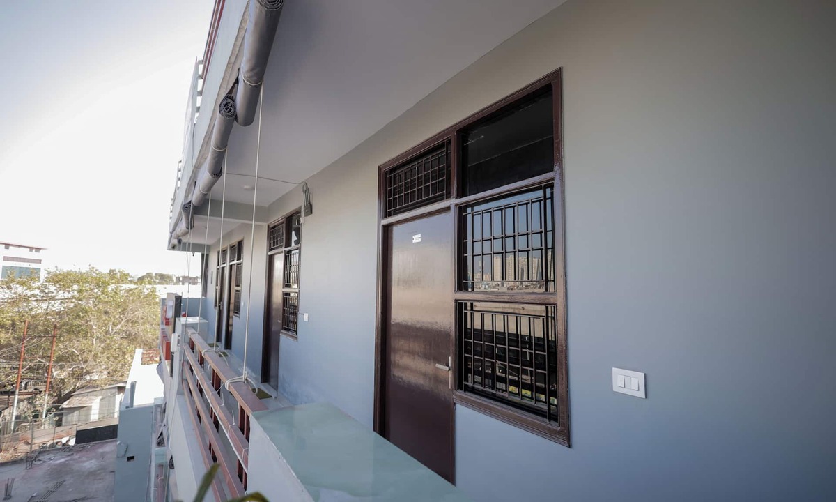 Baraula Hotel | Hotel Spark Inn | Near Motherhood Hospital