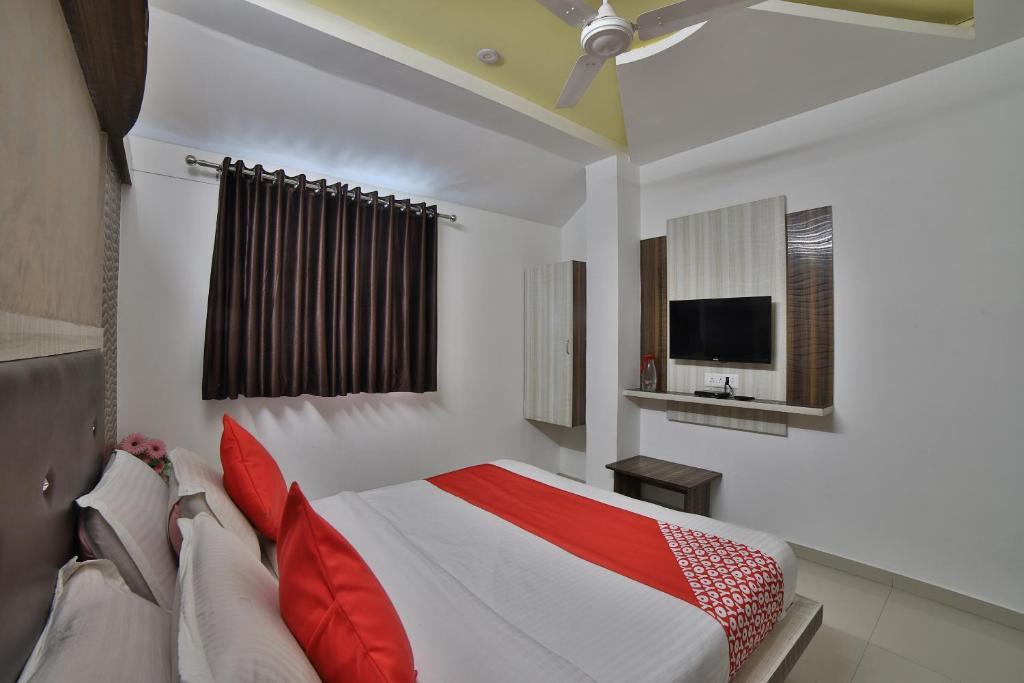Navrangpura Hotel | Hotel Sunstay