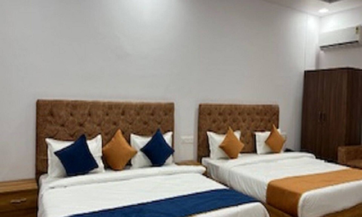 Mehandipur Hotel | Hotel Surya Inn