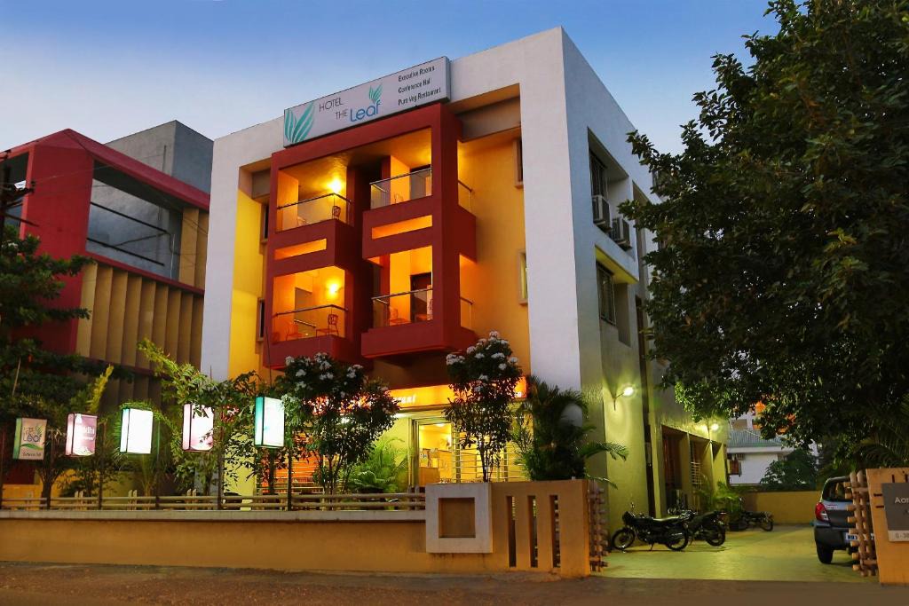 Cidco Hotel | Hotel The Leaf
