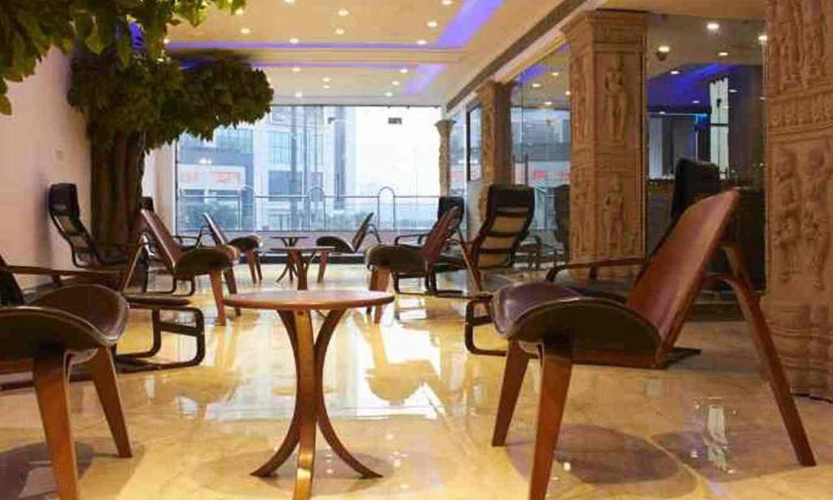 Pashim Vihar Hotel | Hotel Waterfall