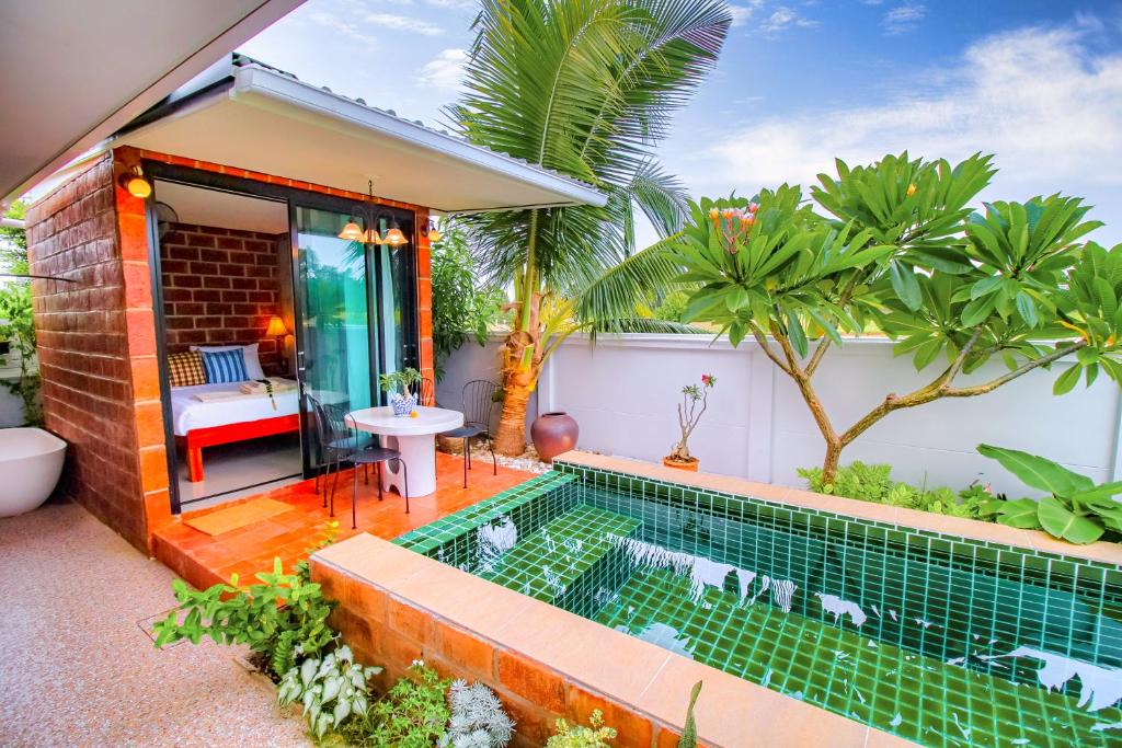 Buriram House | Huge Mound
