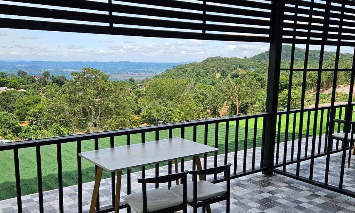 Pak Chong District Hotel | Ice Hill