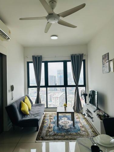 Pudu Apartment | In"Continew" Amazing Studio With Kitchen & Living Room