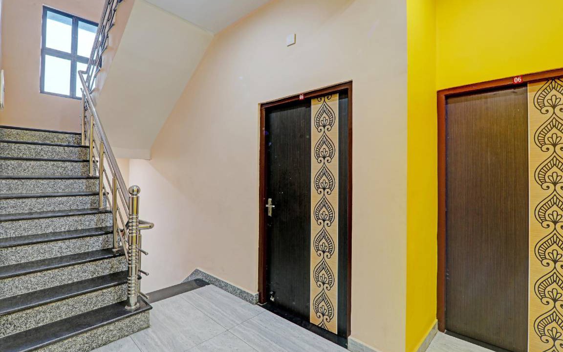 Gorakhpur Hotel | Hotel ∙ 3 guests