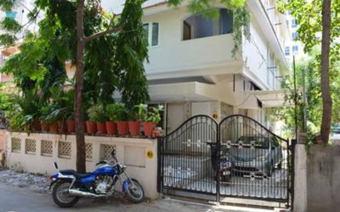 Ahmedabad Resort | Private room ∙ 10 guests