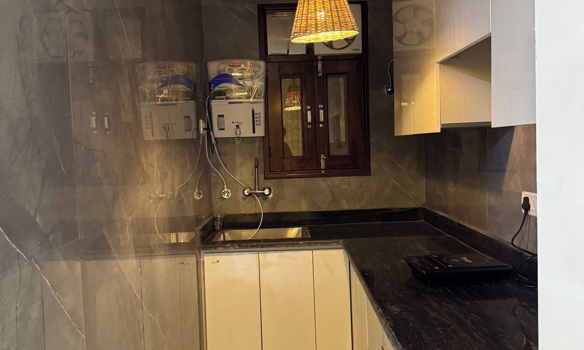 Sainik Farm Apartment | Indat