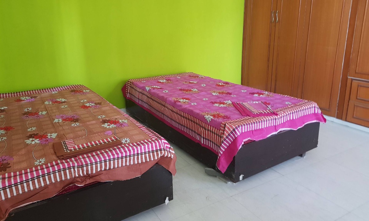 Malviya Nagar House | Independent house with first floor fully furnished