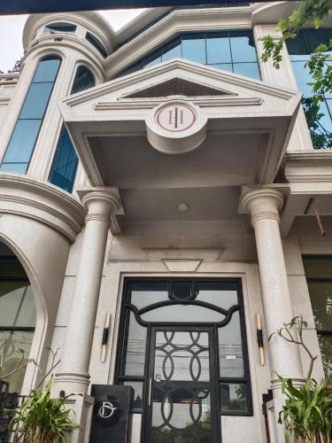 Lalkothi Hotel | Indiana Classic