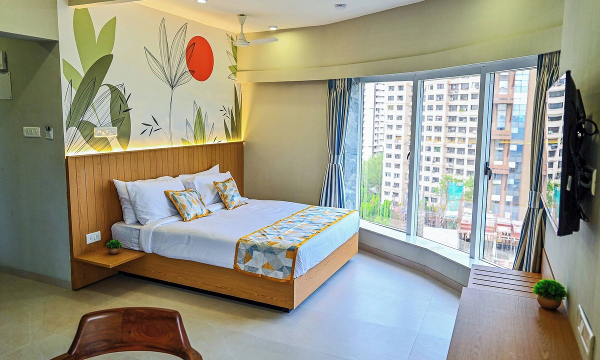 Chembur East Hotel | Indie Stays Studios