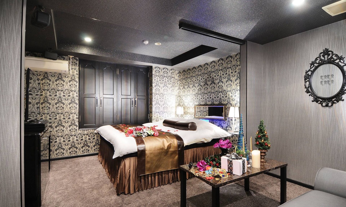 Nishi Ward Hotel | ishidu hotel blanc chapel christmas - Adults Only