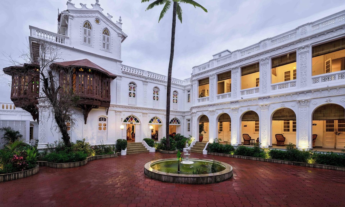 Ahmedabad City Centre Hotel | jüSTa Diwans Bungalow