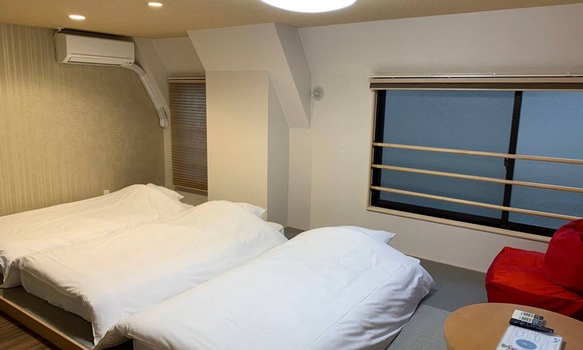 Abeno Apartment | Japanese triple 3 single mattresses separate bat - Room 307/Osaka Ōsaka
