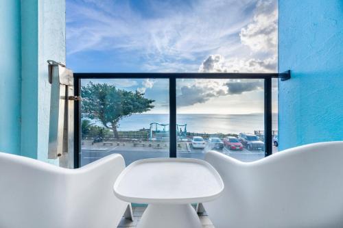 Sail Rock Beach House | Jhai Wu