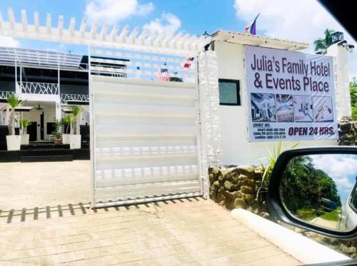 Dangcagan Hotel | Julia's Family Hotel & Events Place FAMILY-BARKADA ROOM